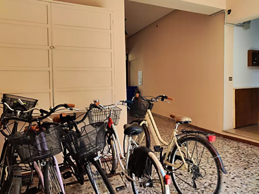 Immagine 27 di Appartamento in vendita  in Strada Nuova a Parma