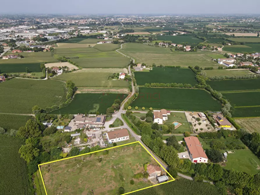 Immagine 2 di Terreno in vendita  in Via Soranzo a Piove Di Sacco