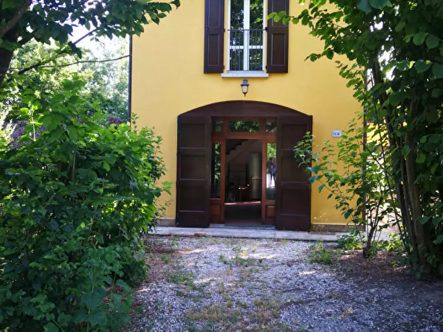 Immagine 1 di Villa in affitto  in strada canaletto nord 1116 a Modena