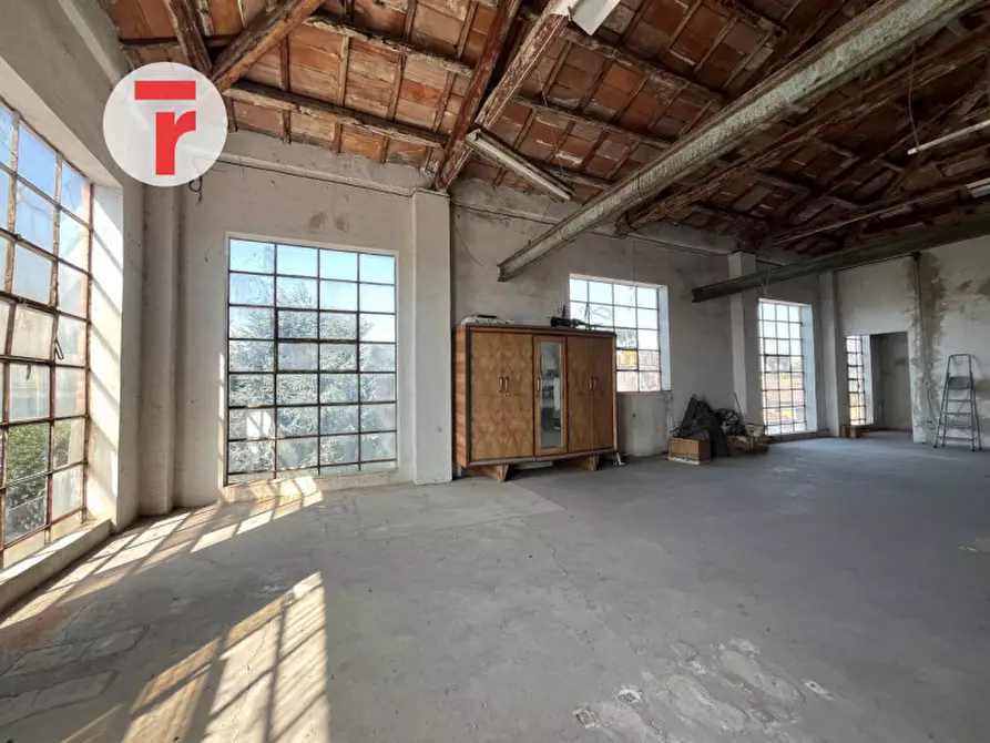 Immagine 20 di Palazzo in vendita  in Via Del Donatore a Curtarolo