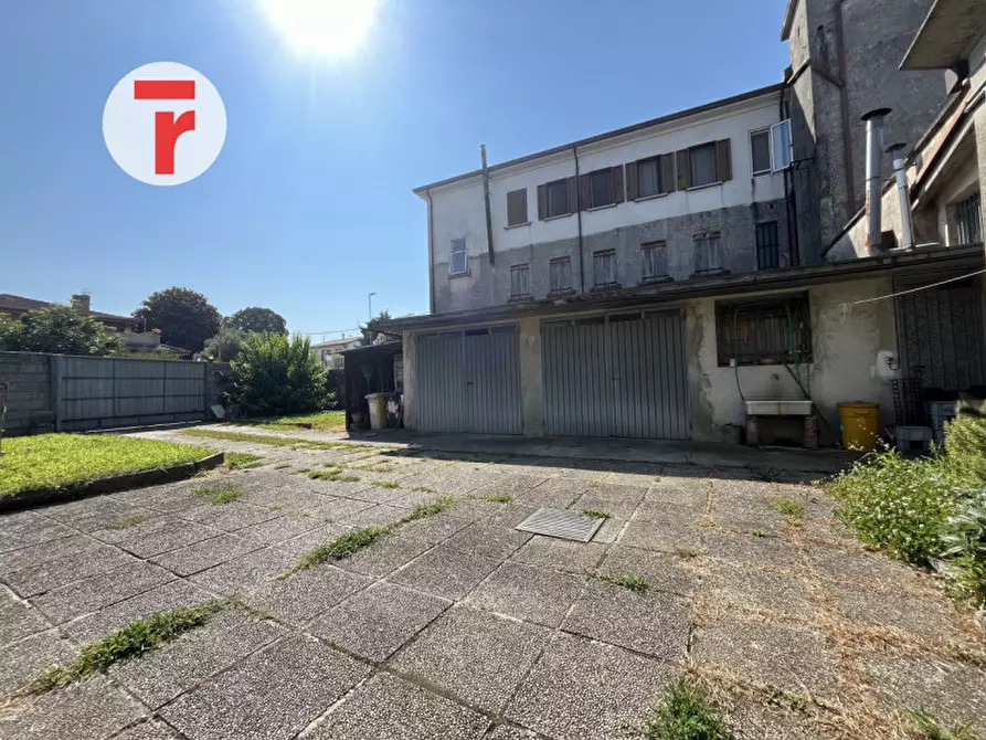 Immagine 24 di Palazzo in vendita  in Via Del Donatore a Curtarolo