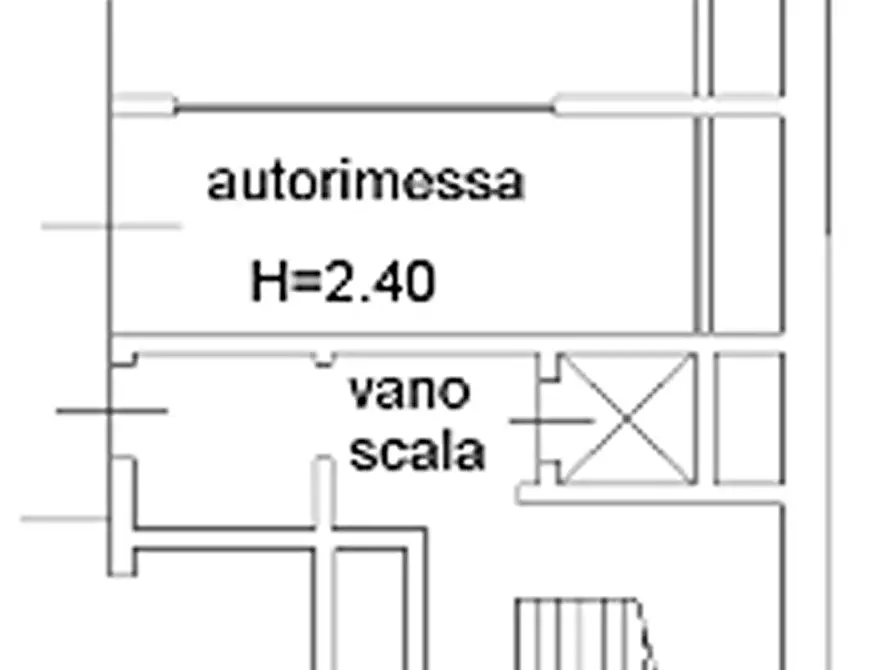 Immagine 4 di Garage in vendita  in VIA UDINE a Verona