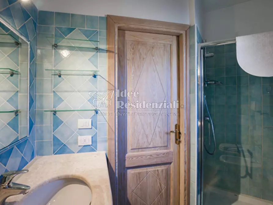 Immagine 13 di Appartamento in vendita  in Via dei Pini a Golfo Aranci