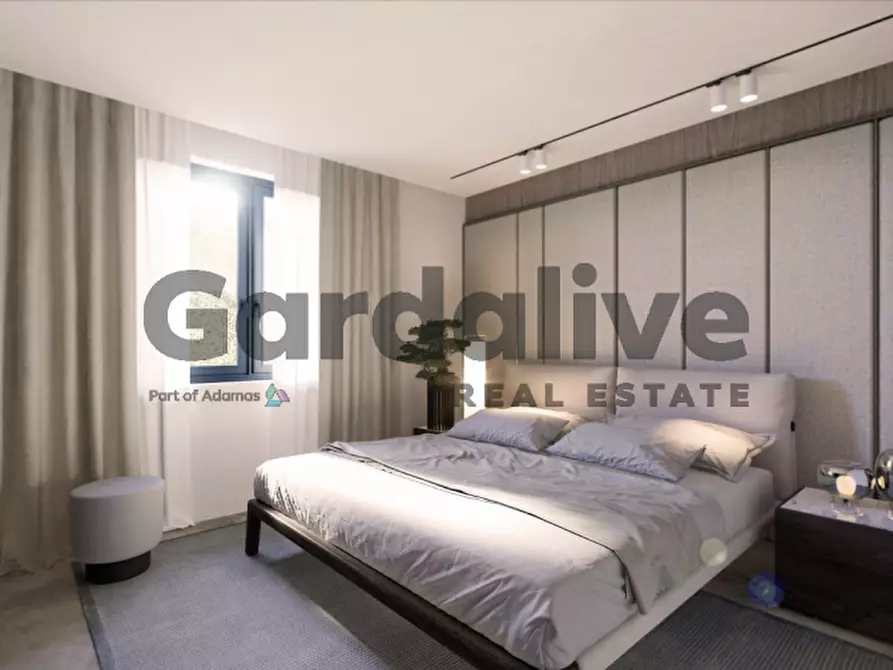 Immagine 5 di Villa in vendita  a Manerba Del Garda