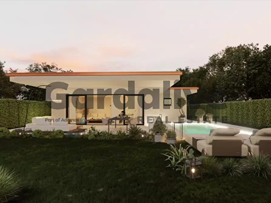 Immagine 13 di Villa in vendita  a Manerba Del Garda