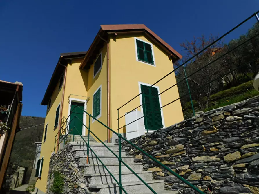 Immagine 8 di Casa indipendente in vendita  in Via Serro Antico a Avegno