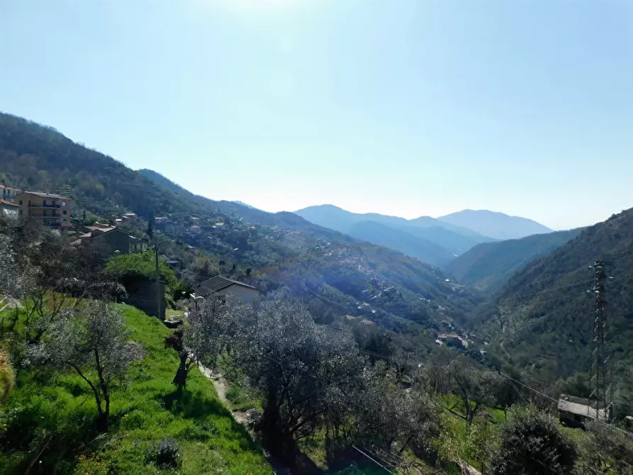 Immagine 9 di Casa indipendente in vendita  in Via Serro Antico a Avegno