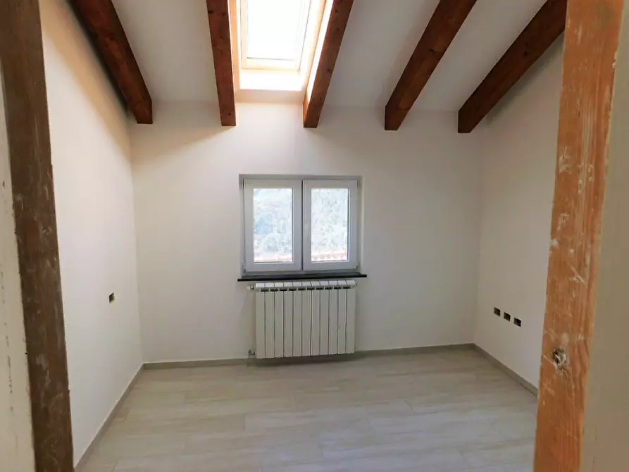 Immagine 15 di Casa indipendente in vendita  in Via Serro Antico a Avegno