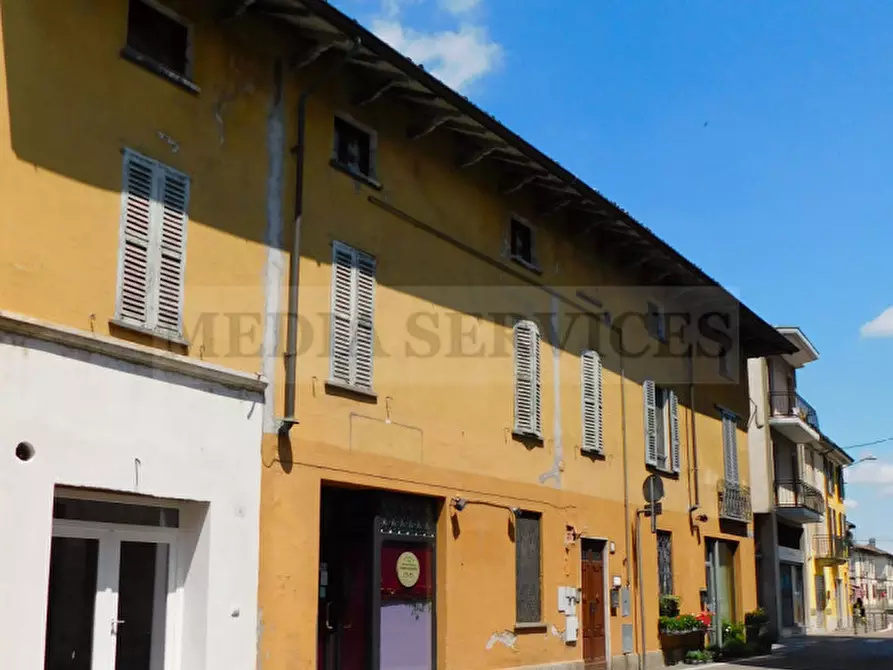 Immagine 2 di Appartamento in vendita  in via Giovanni Salvadeo n° 2 a Tromello