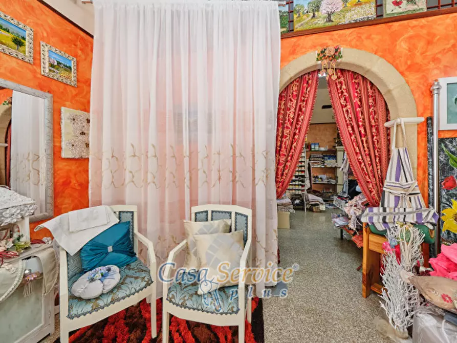 Immagine 8 di Negozio in vendita  in Via Duca D'Aosta a Supersano