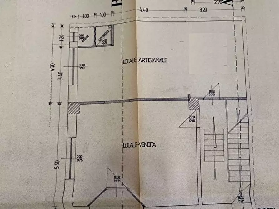 Immagine 20 di Negozio in vendita  in Via Duca D'Aosta a Supersano