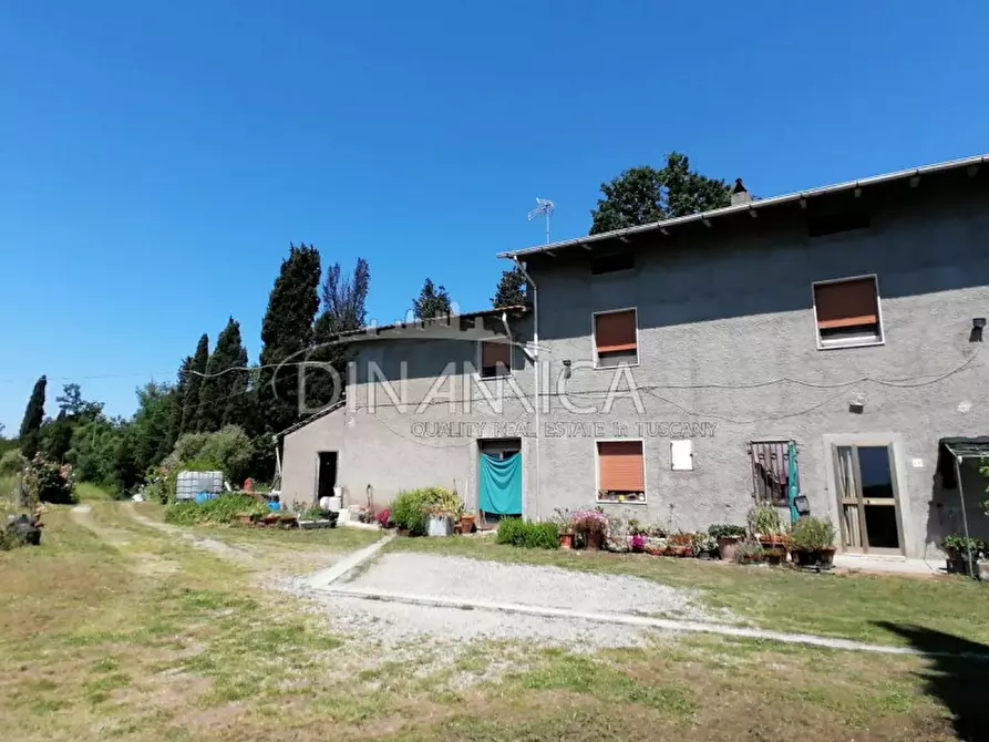Immagine 10 di Casa indipendente in vendita  a Santa Maria A Monte