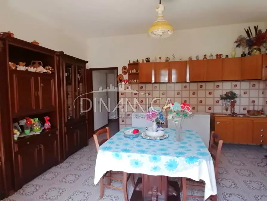 Immagine 15 di Casa indipendente in vendita  a Santa Maria A Monte