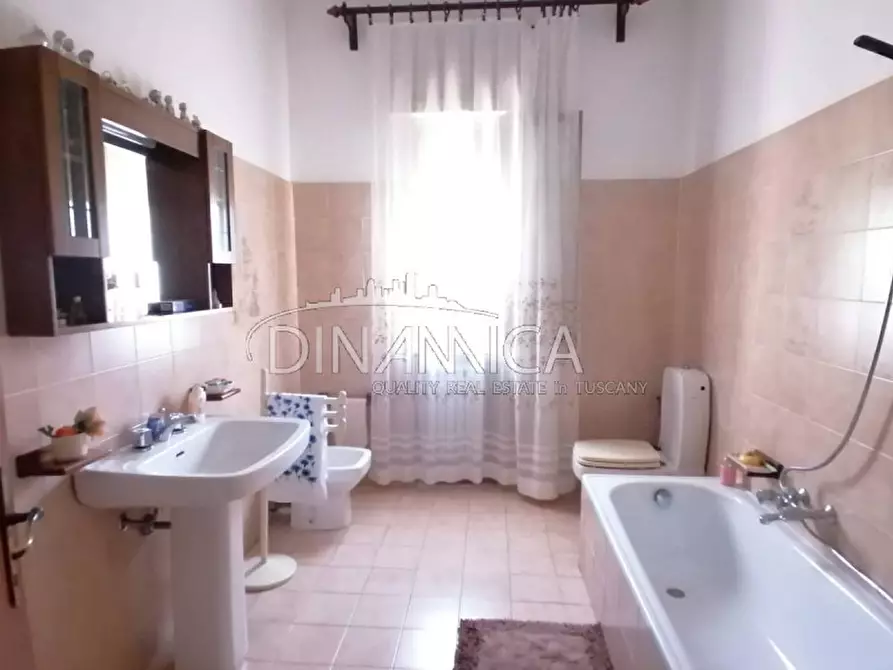 Immagine 19 di Casa indipendente in vendita  a Santa Maria A Monte