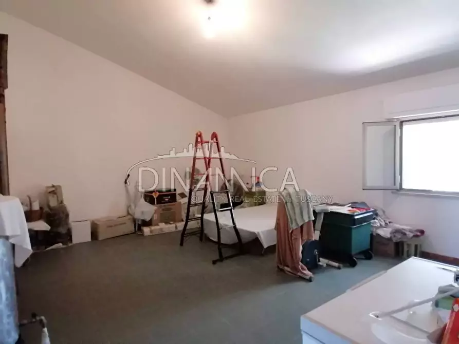 Immagine 25 di Casa indipendente in vendita  a Santa Maria A Monte