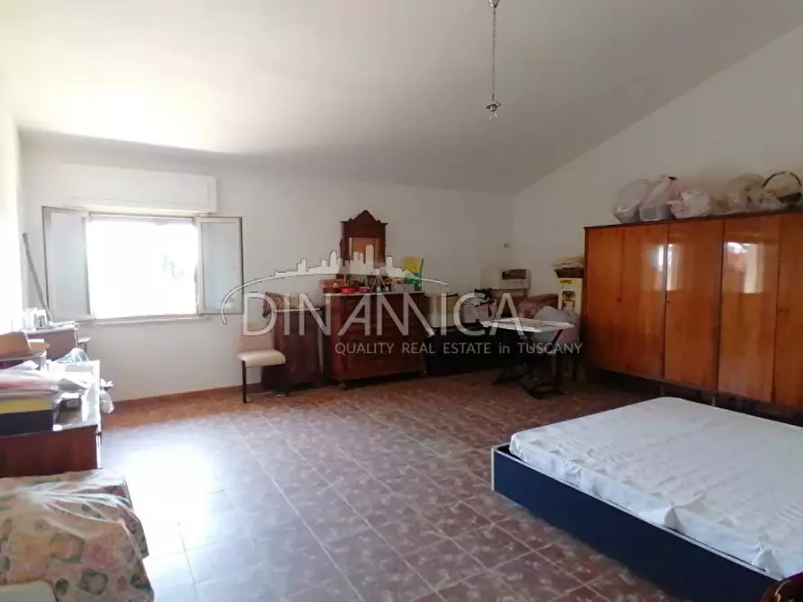 Immagine 25 di Casa indipendente in vendita  a Santa Maria A Monte