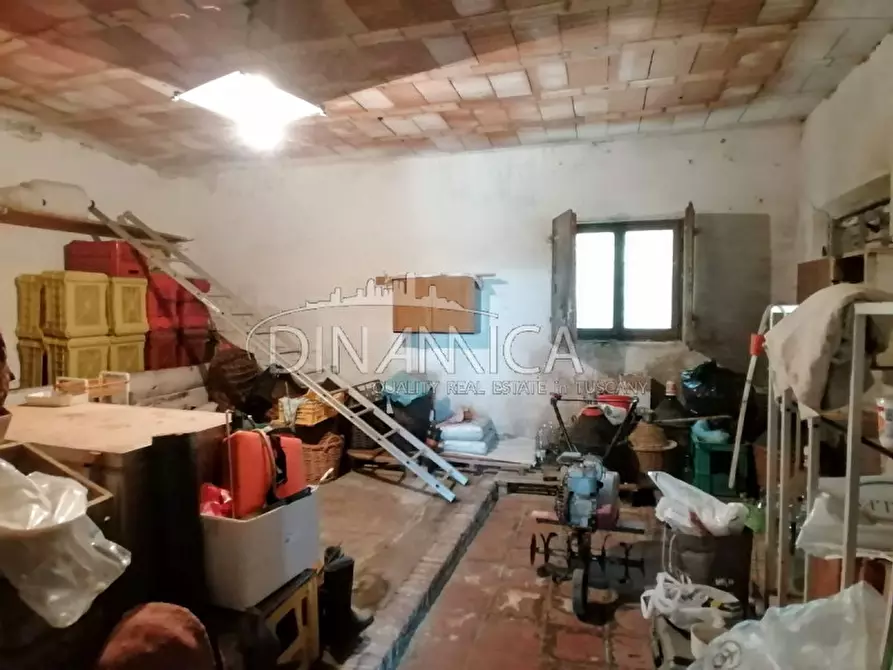 Immagine 26 di Casa indipendente in vendita  a Santa Maria A Monte