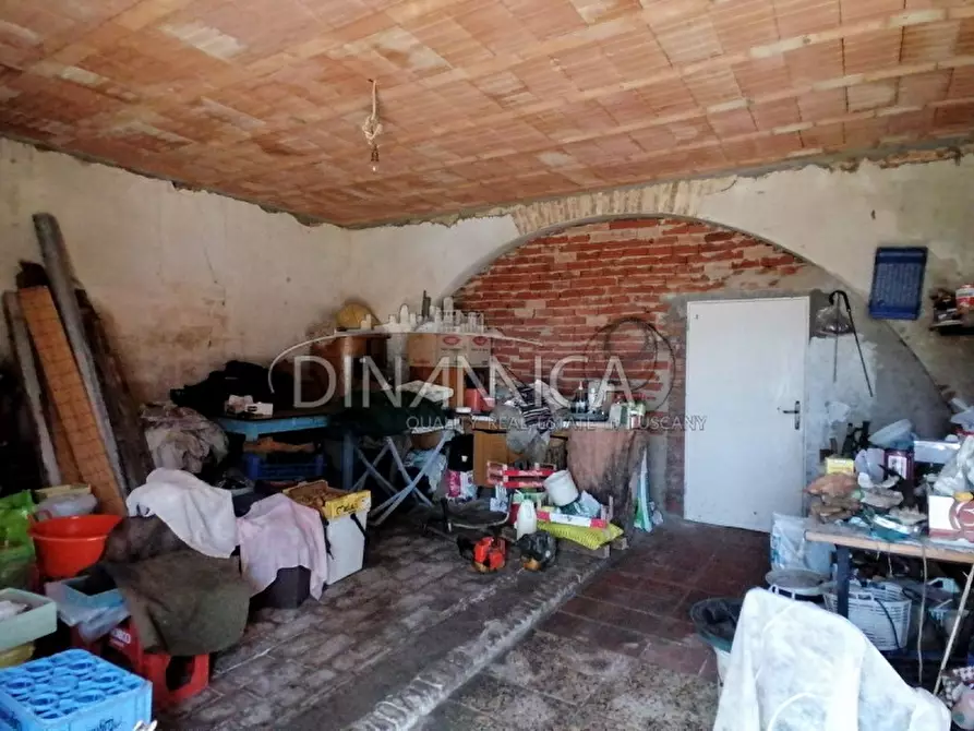 Immagine 28 di Casa indipendente in vendita  a Santa Maria A Monte