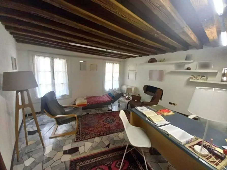 Immagine 1 di Appartamento in vendita  in CORSO FOGAZZARO 36 a Vicenza