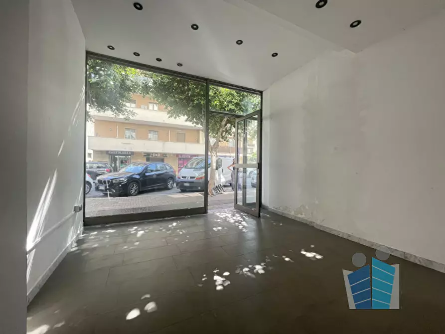 Immagine 3 di Negozio in vendita  in via imbriani a Lecce
