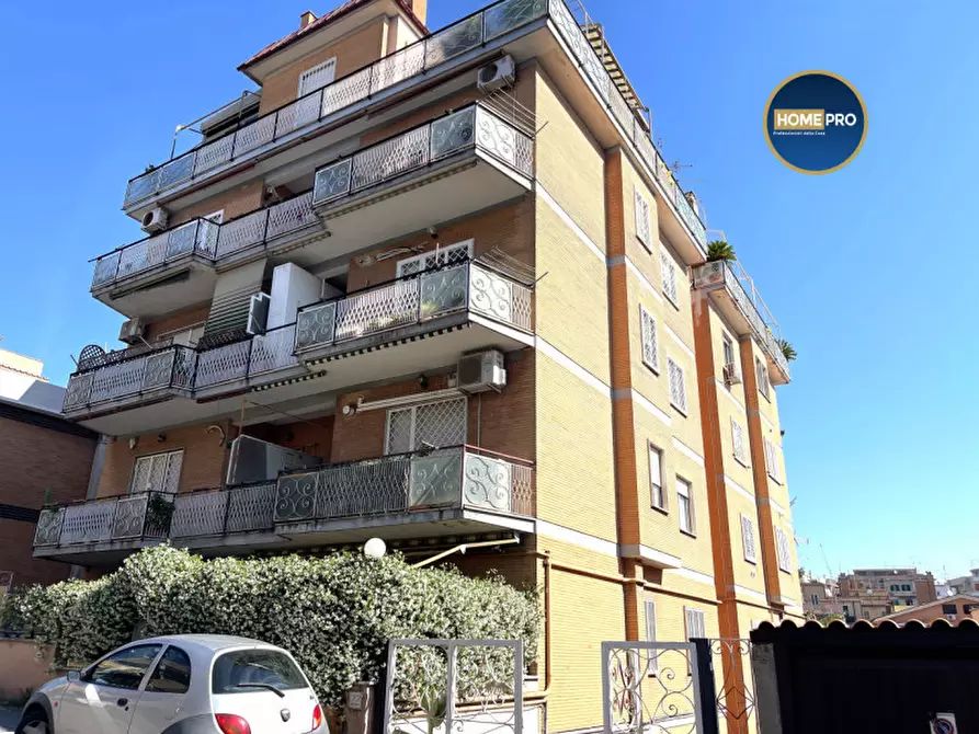 Immagine 2 di Appartamento in vendita  in via Giovanni D'Andrea a Roma