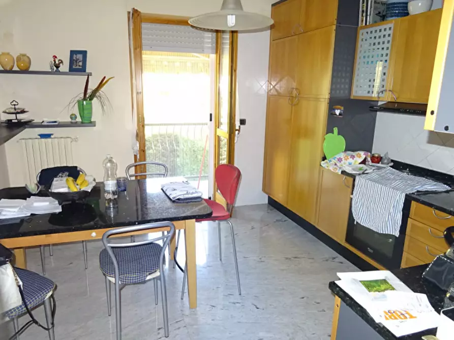 Immagine 6 di Villetta a schiera in vendita  in Via Montebellina a Alba