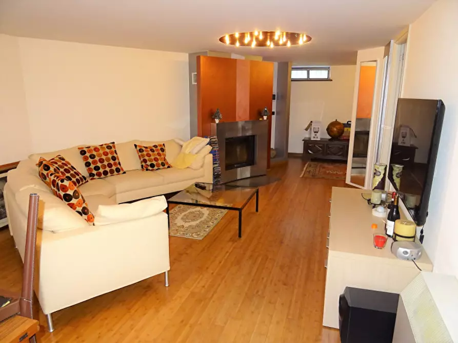 Immagine 15 di Villetta a schiera in vendita  in Via Montebellina a Alba