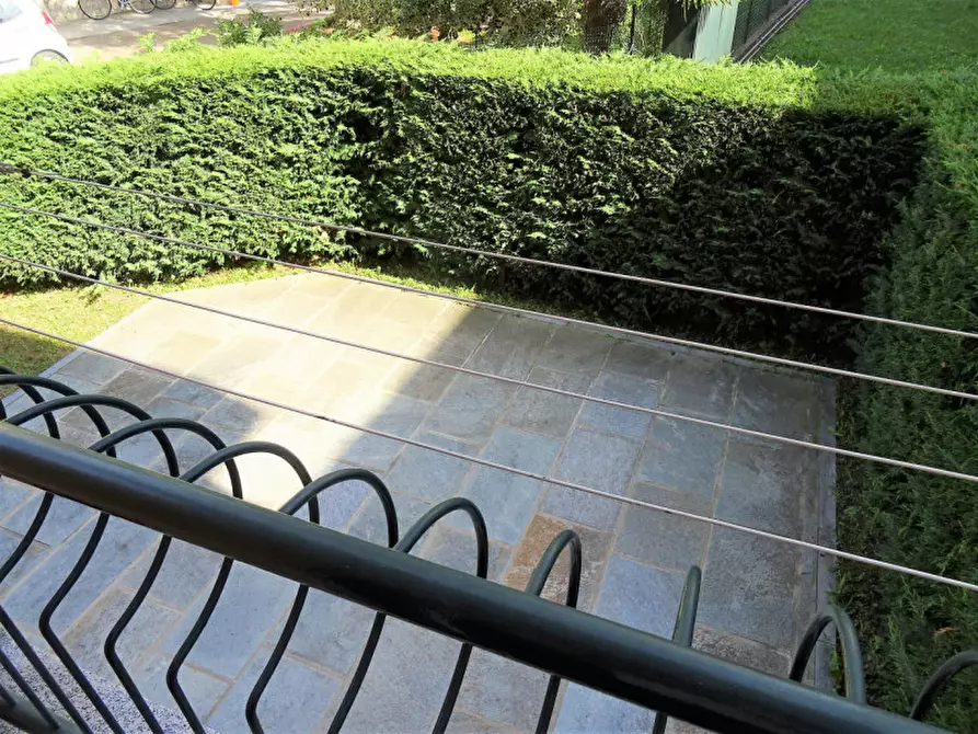 Immagine 18 di Villetta a schiera in vendita  in Via Montebellina a Alba