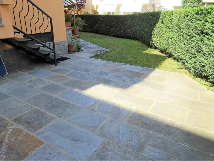 Immagine 20 di Villetta a schiera in vendita  in Via Montebellina a Alba