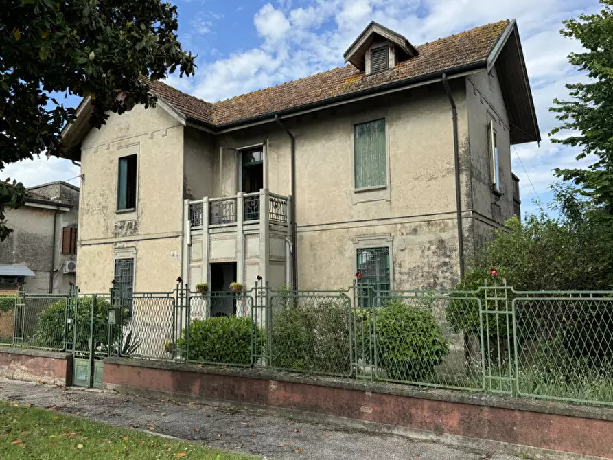 Immagine 1 di Casa indipendente in vendita  in Via Roma ,85 a Salara