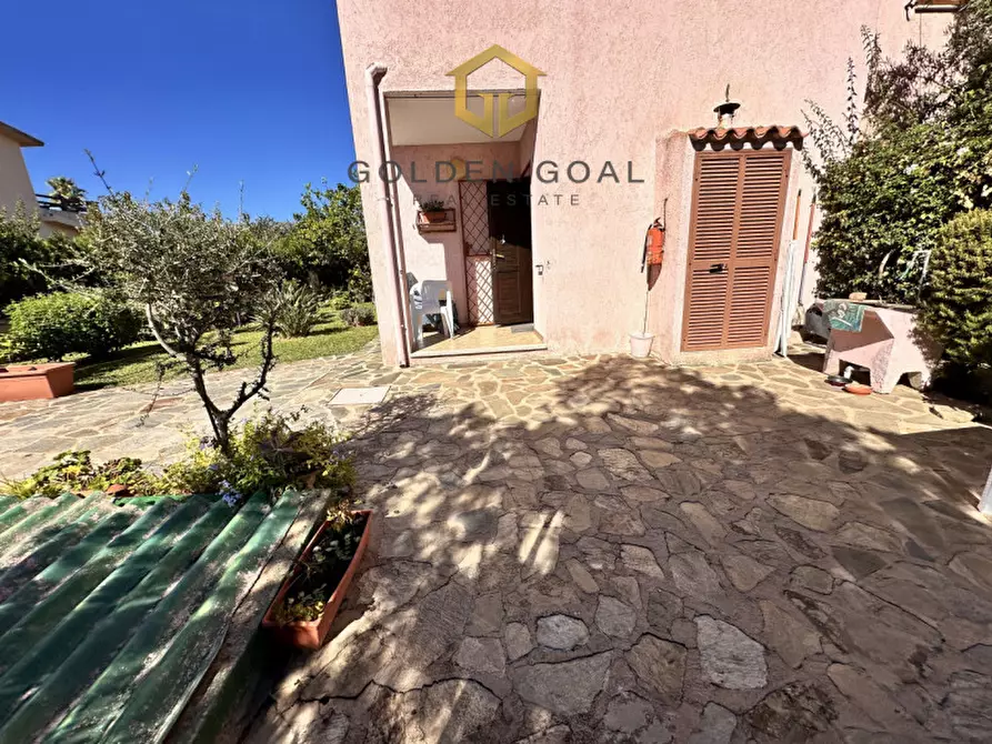 Immagine 20 di Appartamento in vendita  in Via Bologna a San Teodoro