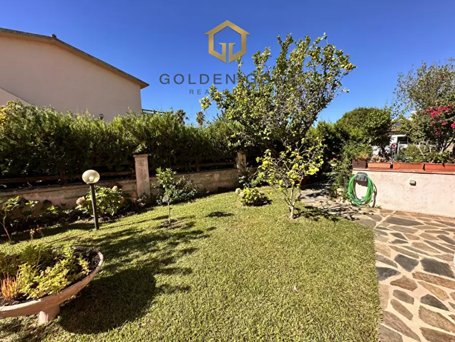 Immagine 25 di Appartamento in vendita  in Via Bologna a San Teodoro