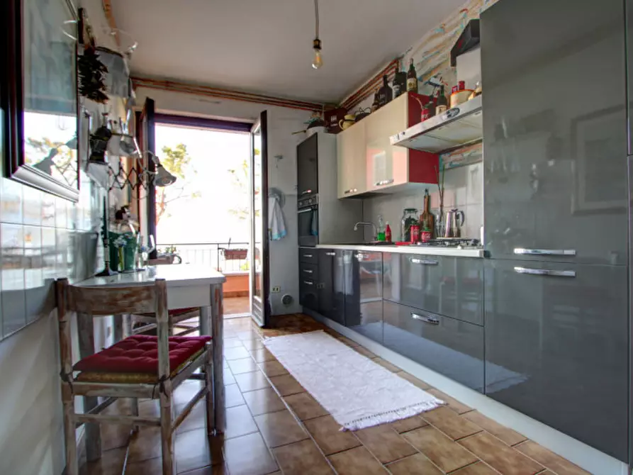 Immagine 6 di Appartamento in vendita  in Lungolago Vittorio Veneto a Torri Del Benaco