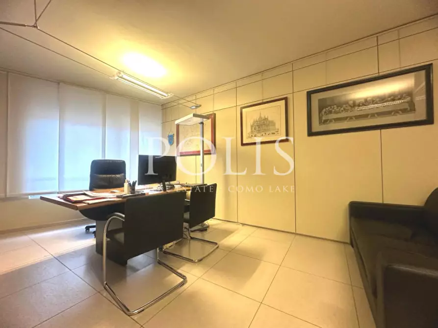 Immagine 5 di Ufficio in vendita  a Como