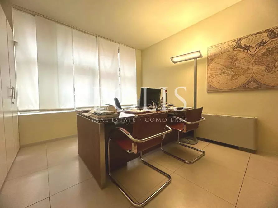 Immagine 7 di Ufficio in vendita  a Como