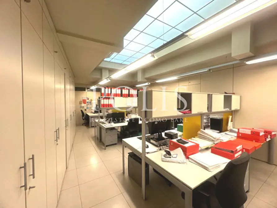 Immagine 10 di Ufficio in vendita  a Como