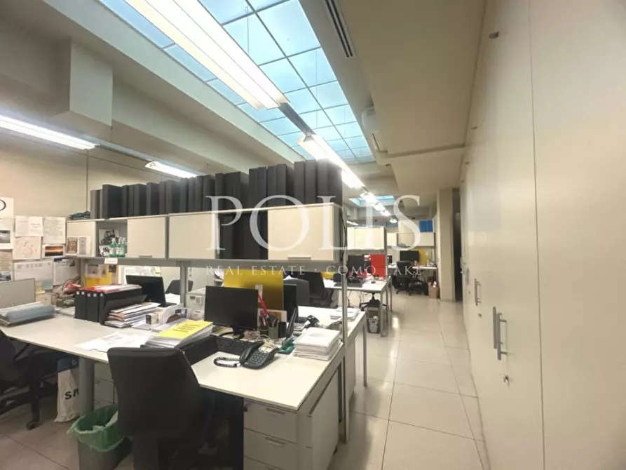 Immagine 11 di Ufficio in vendita  a Como