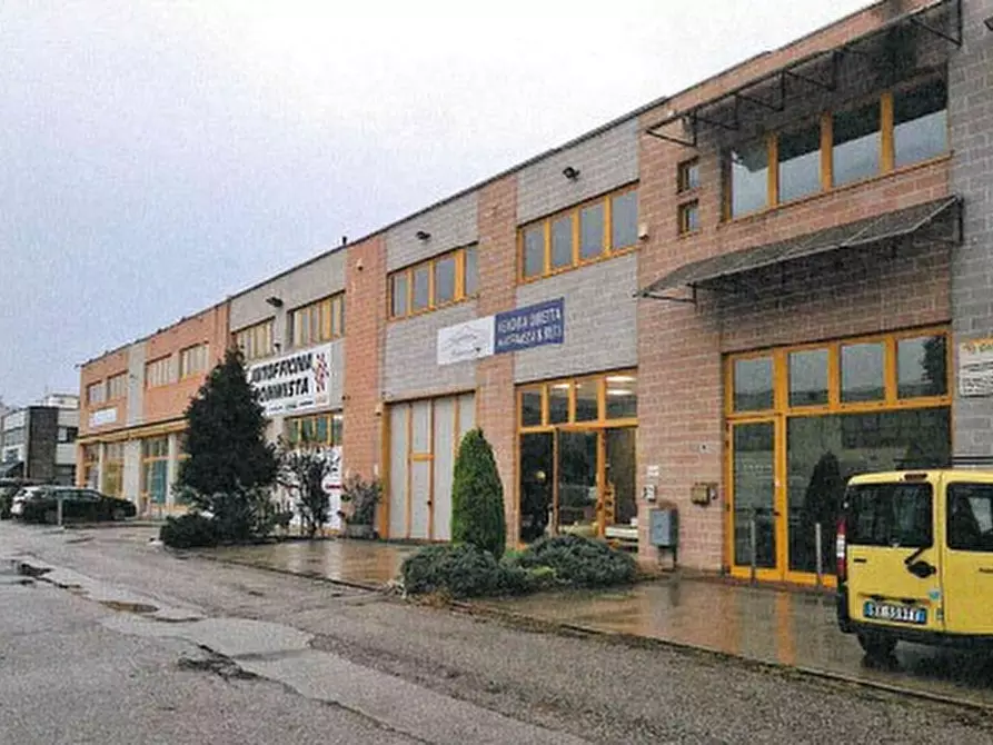 Immagine 1 di Capannone industriale in vendita  in Via Brunacci, 10 a Venezia