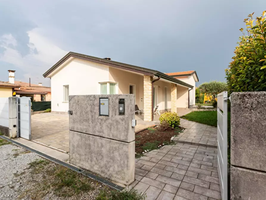 Immagine 1 di Casa indipendente in vendita  in Pozzonovo Piazza della Vittoria, 7A a Pozzonovo