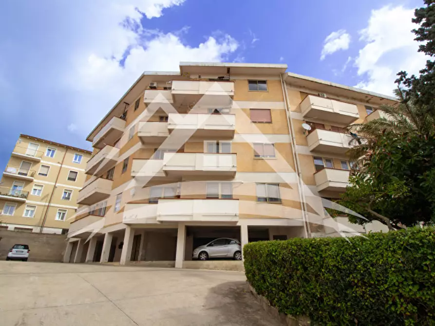 Immagine 1 di Appartamento in vendita  in Via Leon Cavallo, 2 a Porto Torres