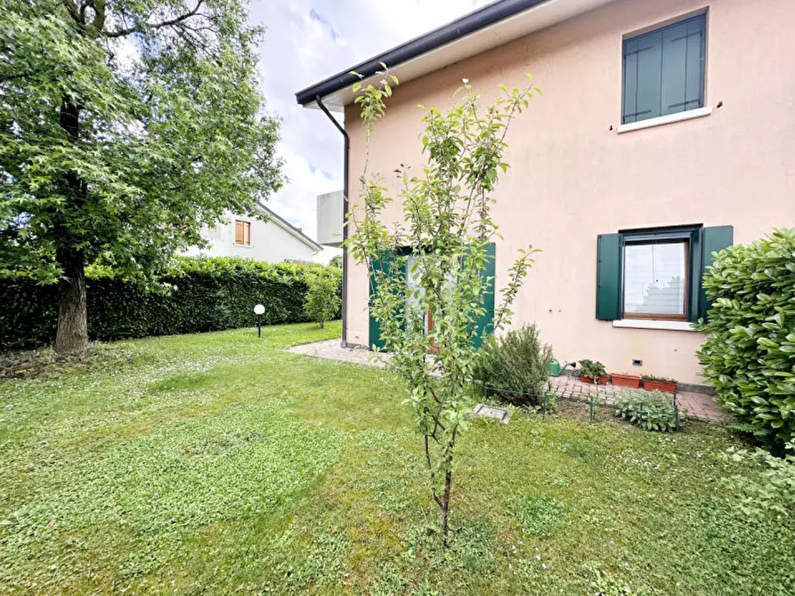 Immagine 1 di Casa bifamiliare in vendita  in Via Torrerossa a Campodoro