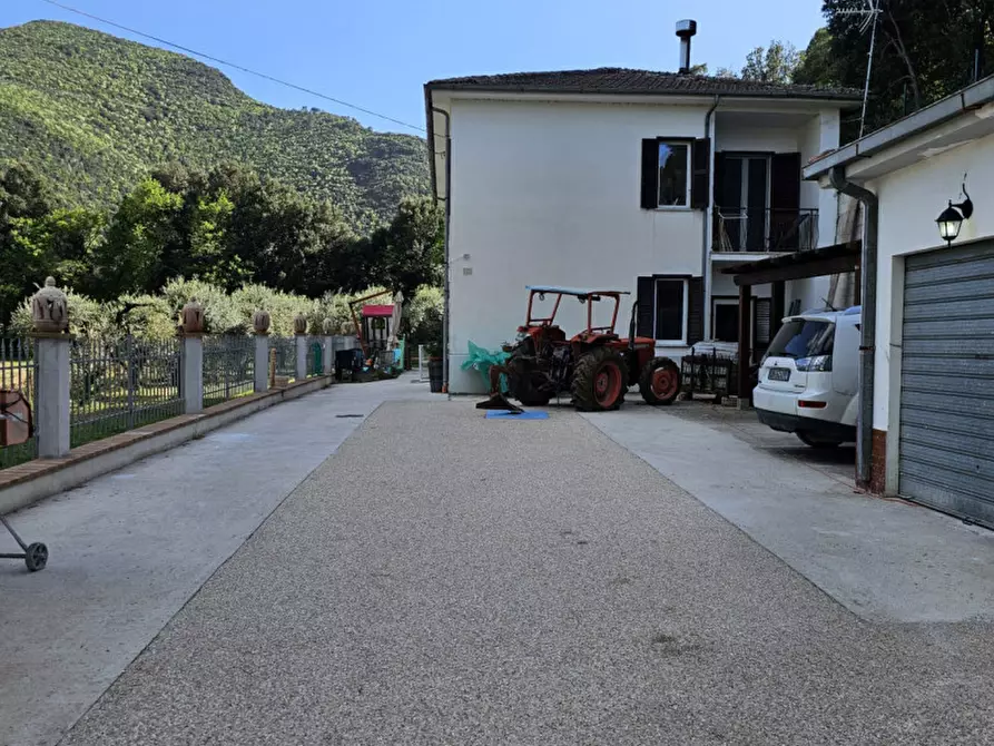 Immagine 1 di Casa indipendente in vendita  in Marmore a Terni