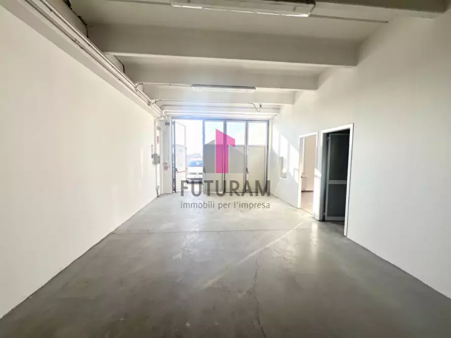 Immagine 2 di Capannone industriale in affitto  in VIA BRENTA a Dueville