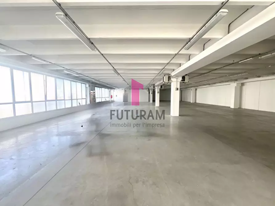 Immagine 6 di Capannone industriale in affitto  in VIA BRENTA a Dueville