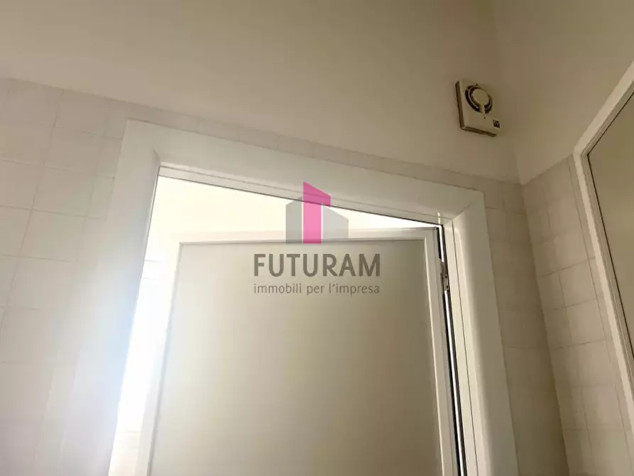 Immagine 11 di Capannone industriale in affitto  in VIA BRENTA a Dueville