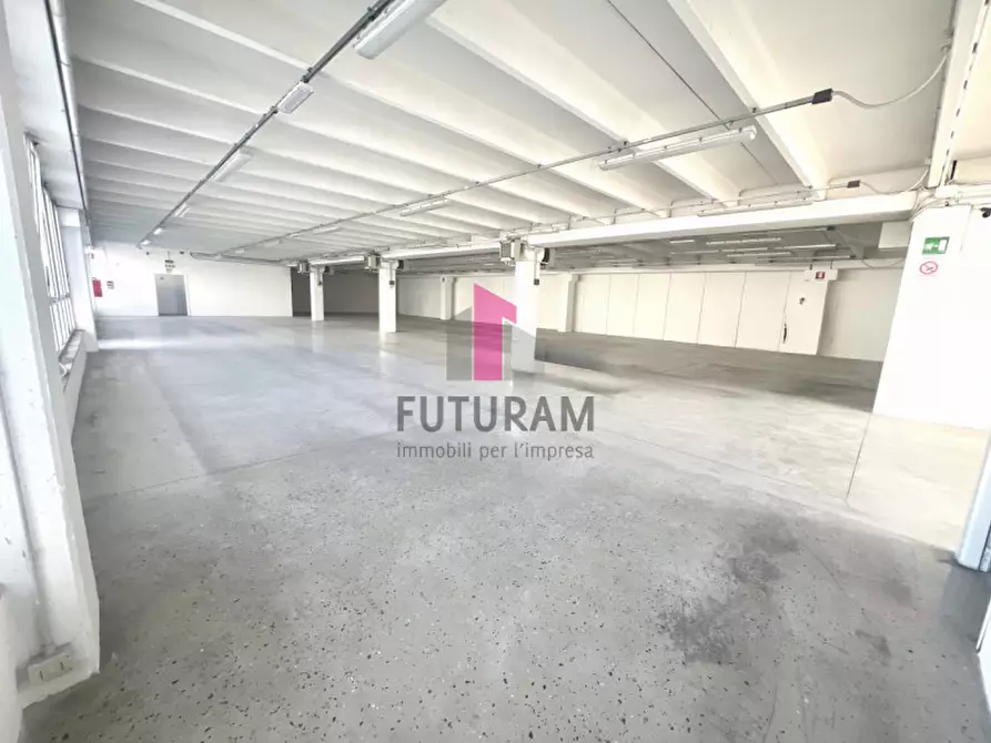 Immagine 14 di Capannone industriale in affitto  in VIA BRENTA a Dueville