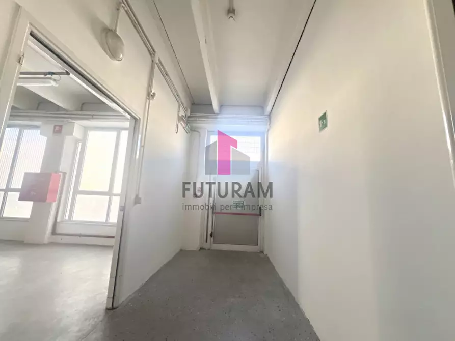 Immagine 19 di Capannone industriale in affitto  in VIA BRENTA a Dueville