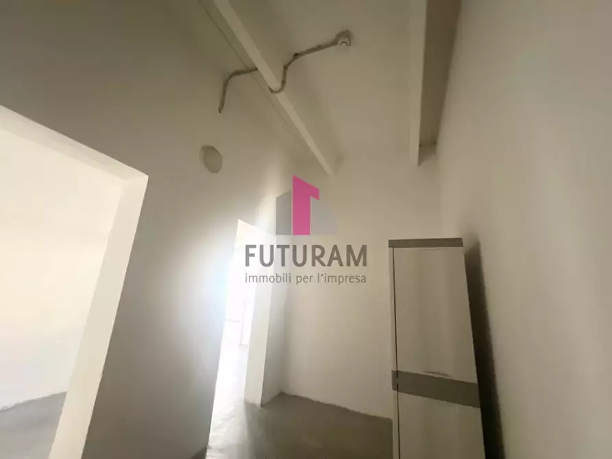 Immagine 23 di Capannone industriale in affitto  in VIA BRENTA a Dueville