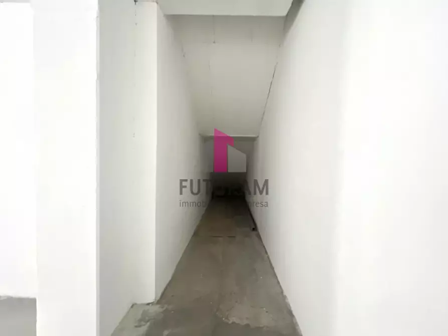 Immagine 25 di Capannone industriale in affitto  in VIA BRENTA a Dueville