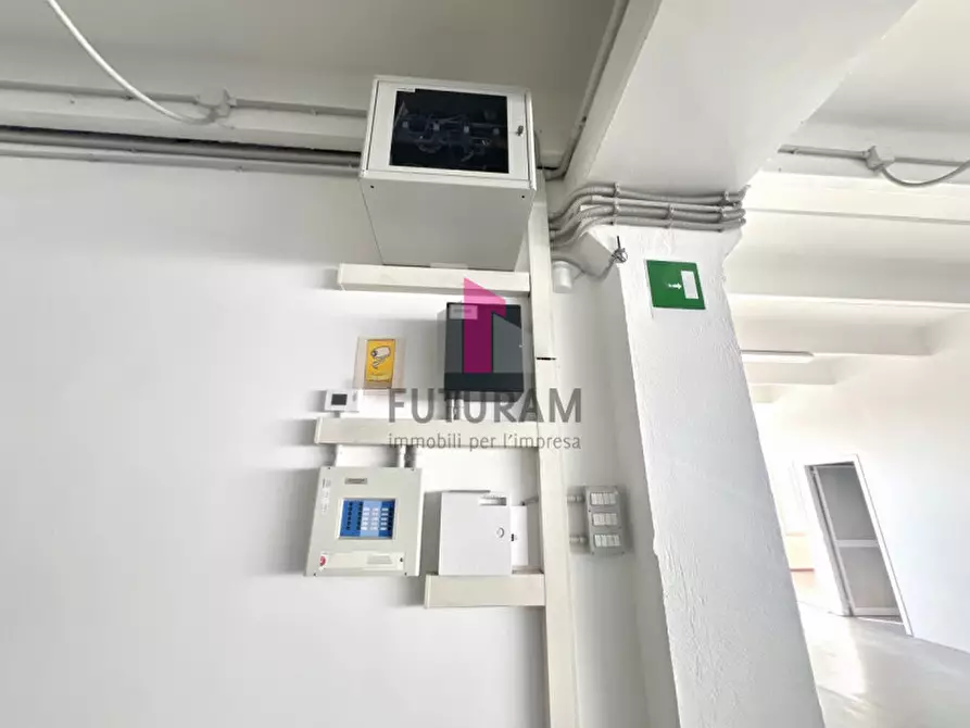 Immagine 30 di Capannone industriale in affitto  in VIA BRENTA a Dueville